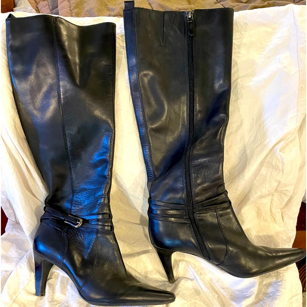 Circa Joan-David boots.